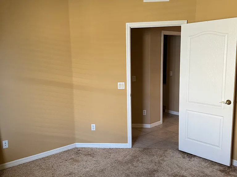 2693 Sunset Lake Dr — Photo 10