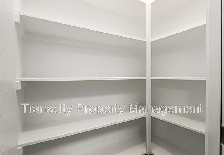 2143 E Center Ln #2 — Photo 9