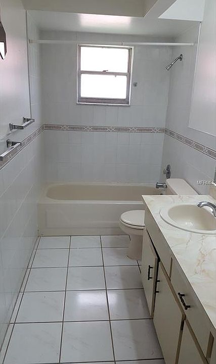 2nd image of 2702 Bay Leaf Dr