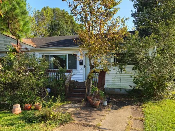 1815 Lightwood Ln, Norfolk, VA 23518