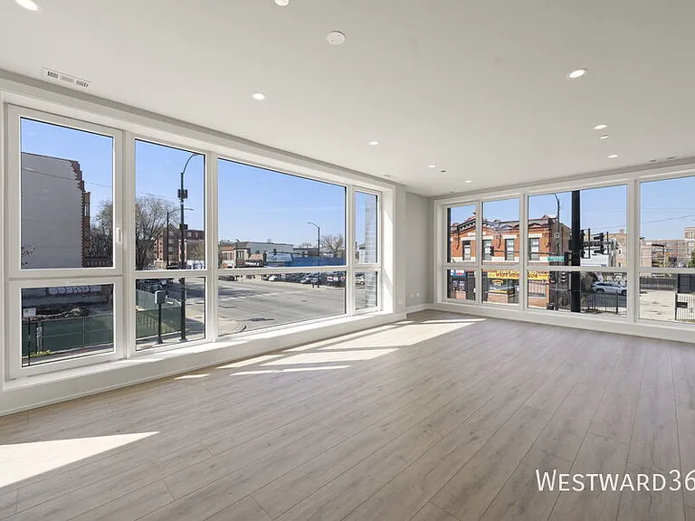2354 W Polk St #205 — Photo 8