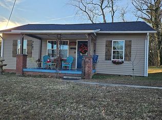 112 Hillcrest St, Jonesville, NC 28642