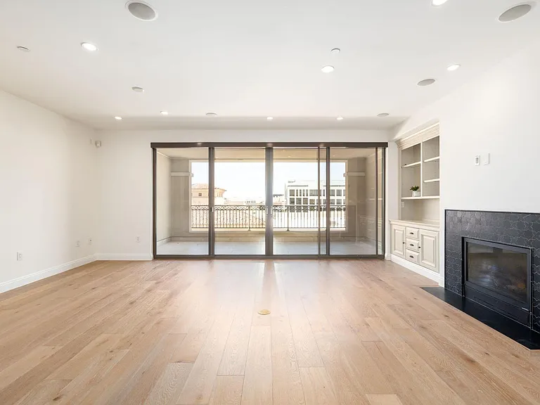 7181 E Camelback Rd #504 — Photo 1