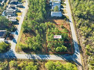 914 NE 5th St, Carrabelle, FL 32322