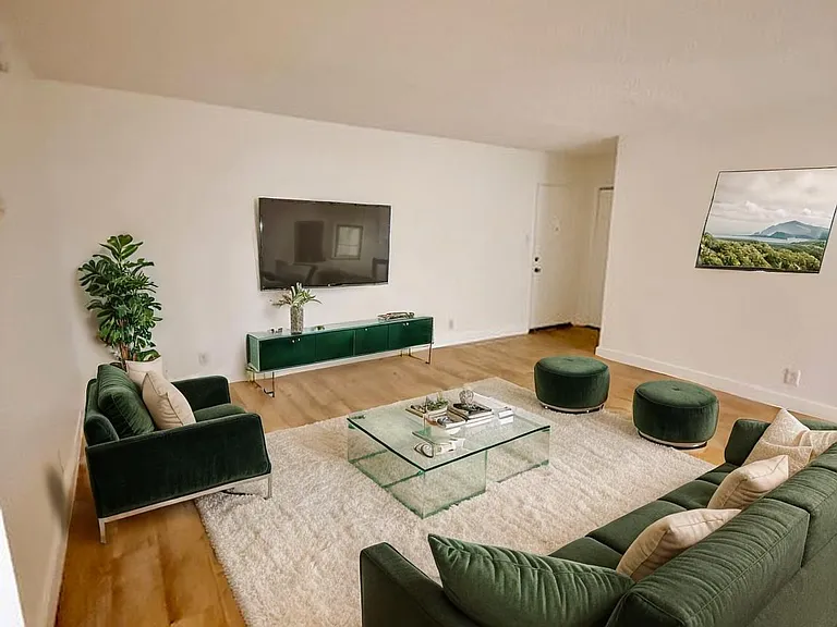 50 Rose Ave #3 — Photo 2