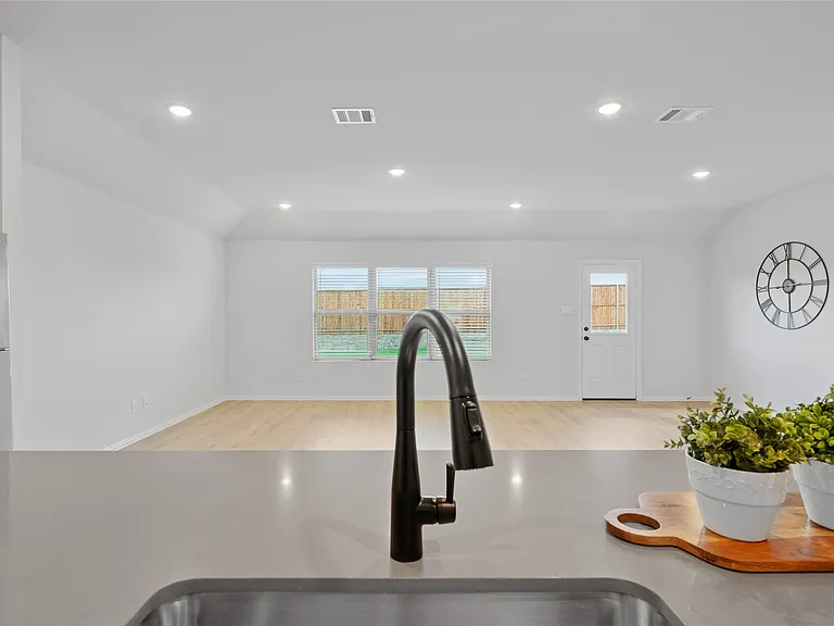 610 Ridgewood Dr — Photo 18