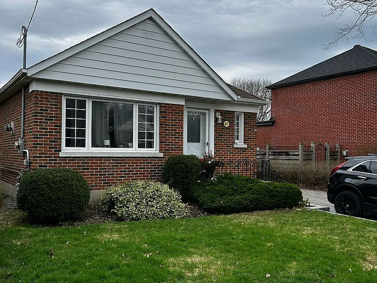 867 Masson St #BASEMENT — Photo 1
