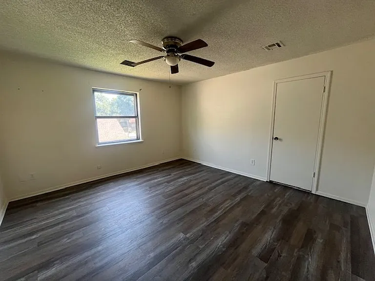 1832 S Fir Ave — Photo 21