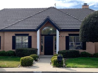 1282 University Ave, Hanford, CA, 93230