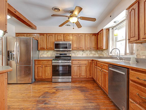 5th image of 15983 W Wadsworth Rd