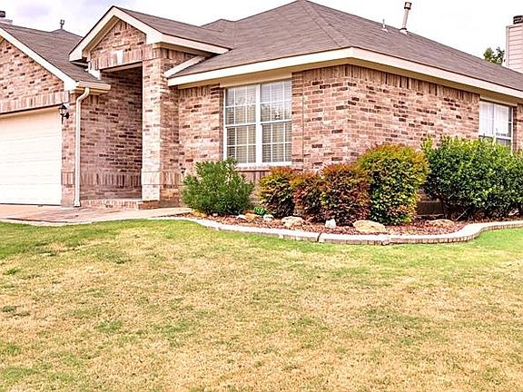 2nd image of 721 Allencrest Dr