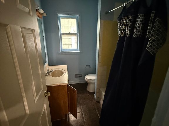 4th image of 138 Cameron St