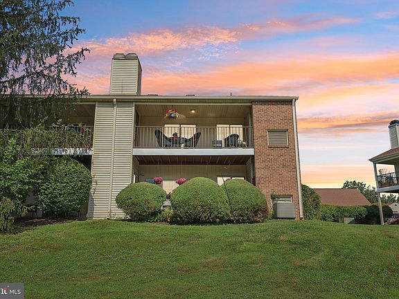 2nd image of 387 Westridge Cir #112