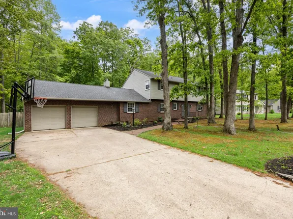 11 Forage Ln, Cherry Hill, NJ 08003