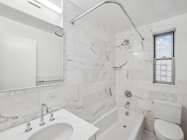 85 East End Avenue image 29 of 34