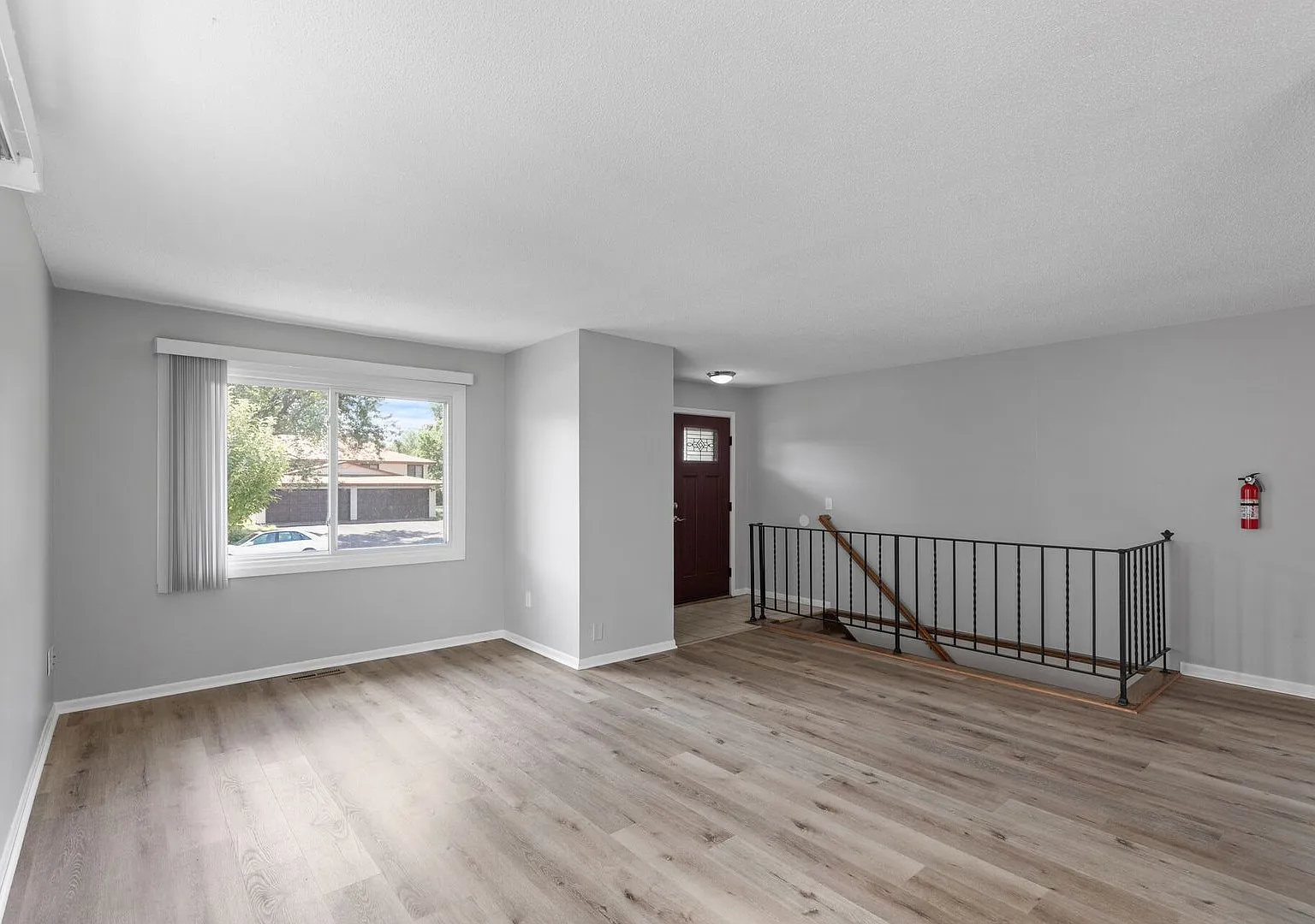 Spacious Duplex in Brooklyn Park — Photo 1