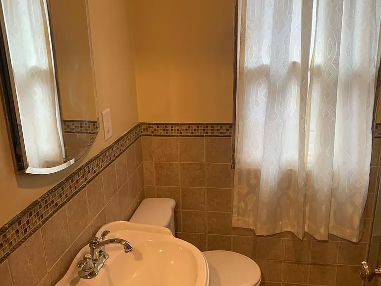2314 N Central Ave — Photo 8
