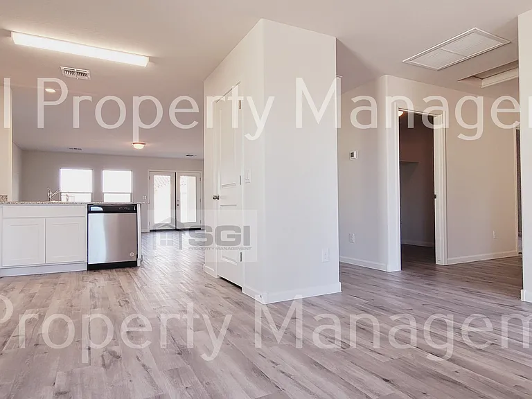 2025 E Velvet Pl — Photo 14