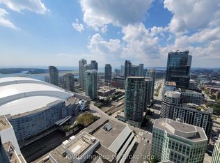 300 Front St W #3913, Toronto, ON M5V 0E9