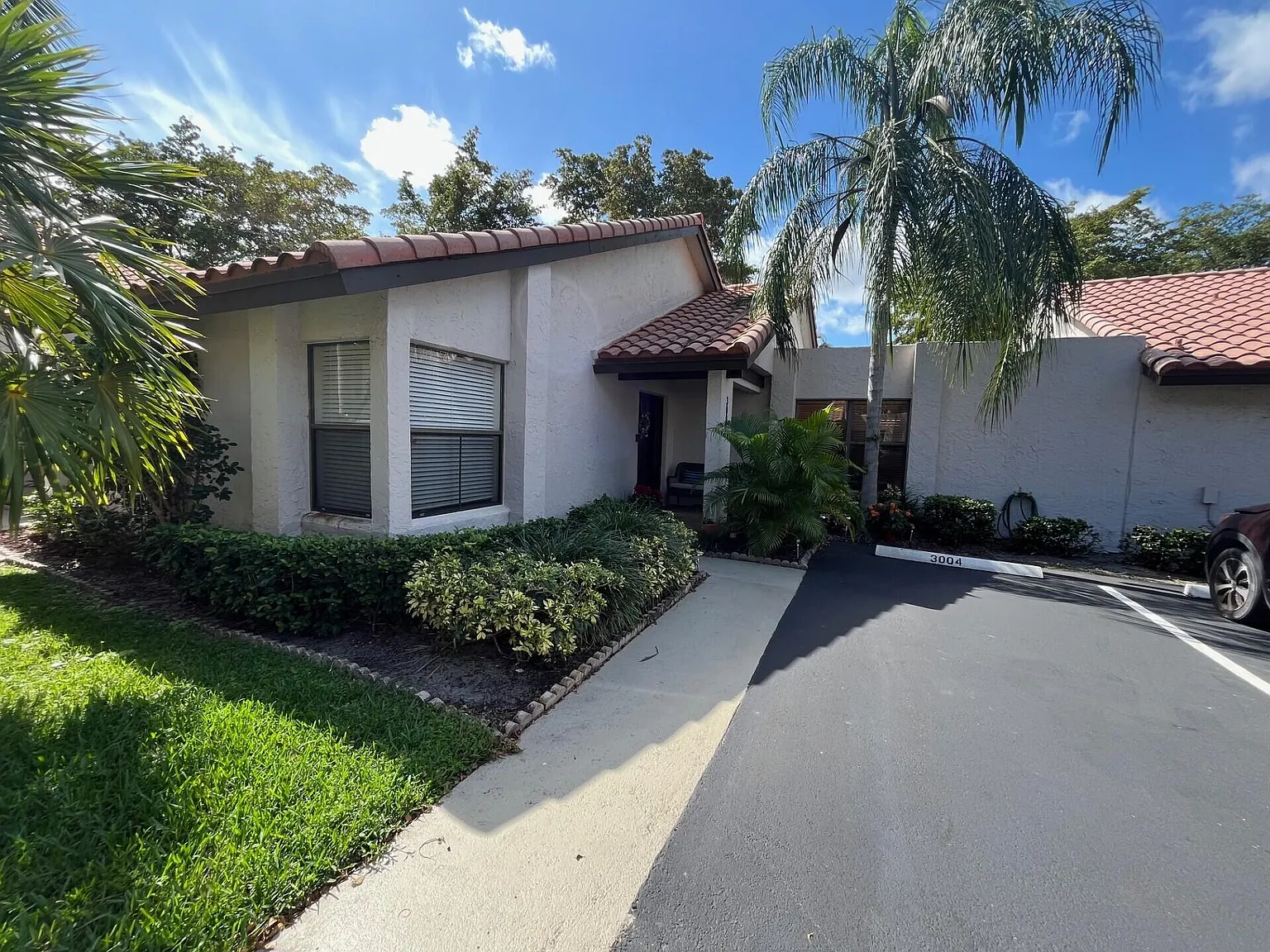 2 bed, 2.0 bath, 1438 sqft, $2,600 — Photo 2