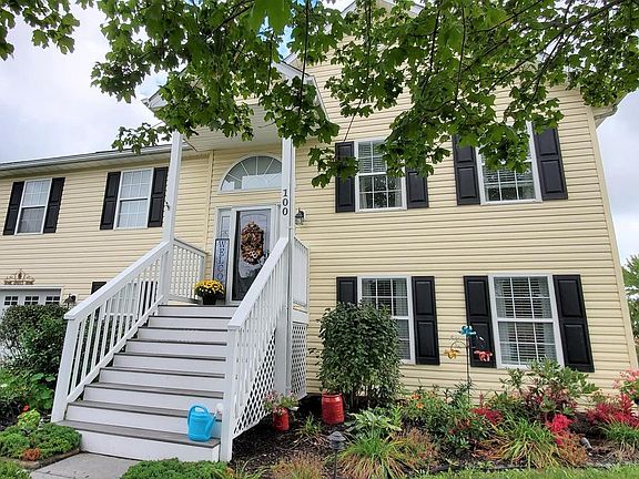 2nd image of 100 Dickenson Ct
