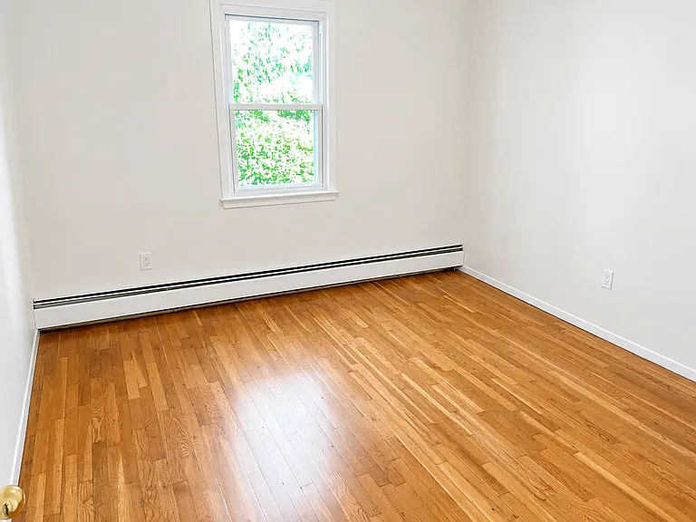 136 Bennett Ave #T — Photo 23