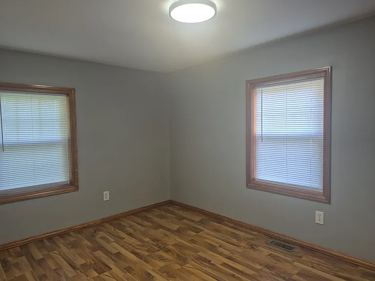 2502 Union St — Photo 12