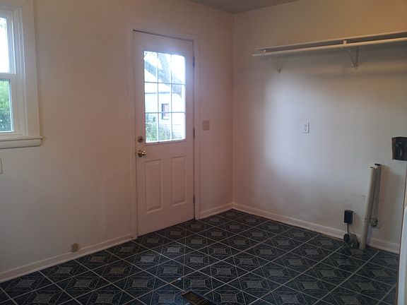 5th image of 1113 Sarasota Dr