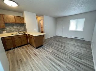 6895 Space Village Ave UNIT F, Colorado Springs, CO 80915