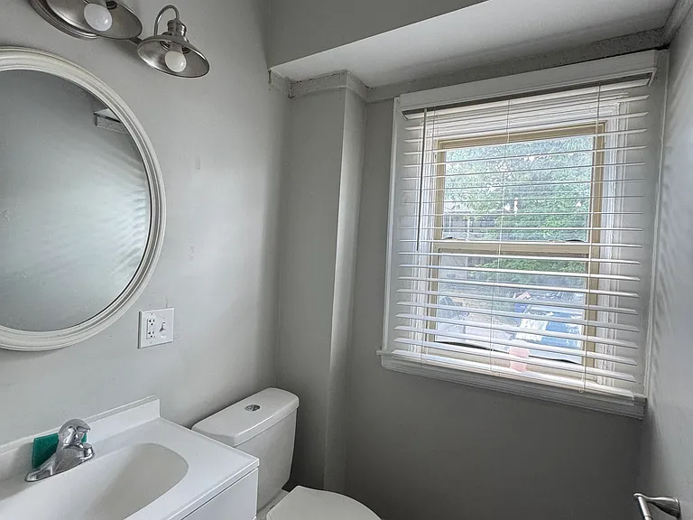 599 Oak St #3 — Photo 8