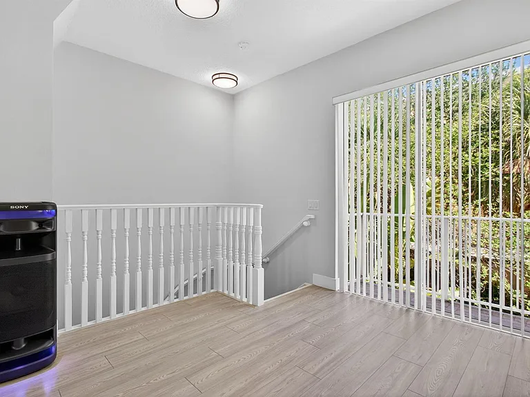 2457 NE 14th St #2457 — Photo 11
