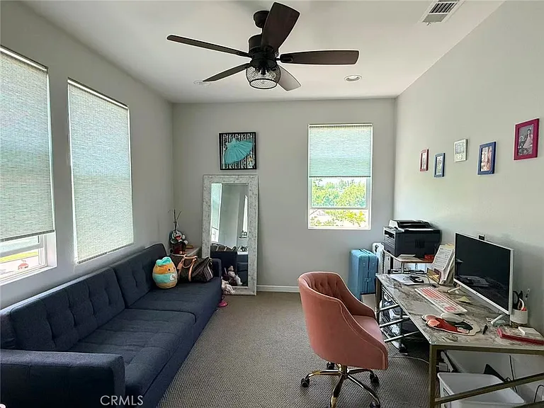 713 Manhattan Dr — Photo 5