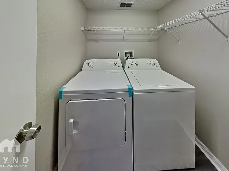 8655 Wellington Loop — Photo 22