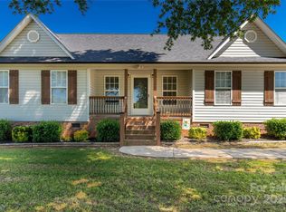 1560 Springlake Rd, York, SC 29745