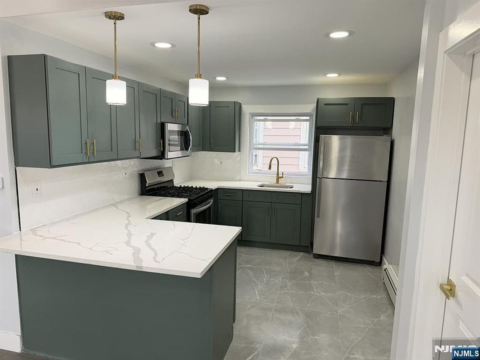 1st image of 248 Harrison Ave 1
