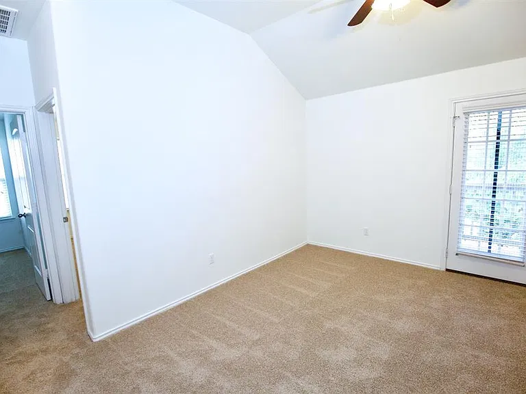 264 Vermillion Marble Trl — Photo 9