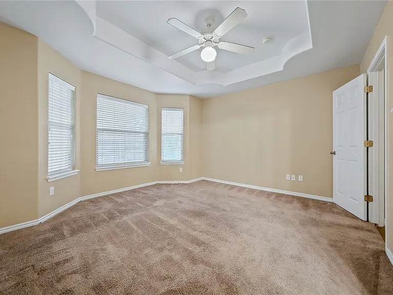 6633 Rhine Dr #B — Photo 15