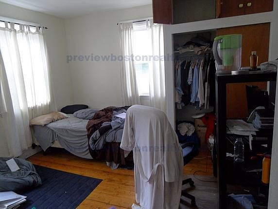 4th image of 201 Boylston St #101