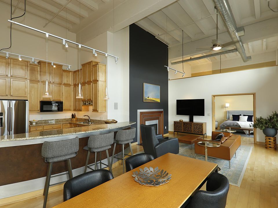 1st image of 1325 N Van Buren St APT 301