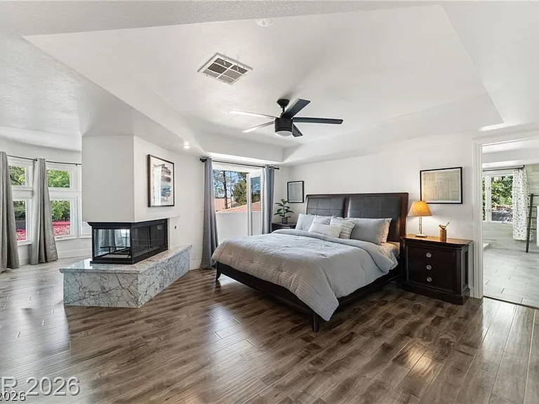 2233 Versailles Ct — Photo 20