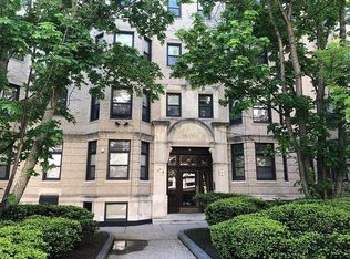 41 Edgerly Rd APT 33, Boston, MA 02115