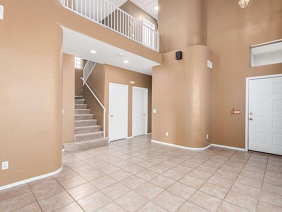 4th image of 10137 E Carmel Cir