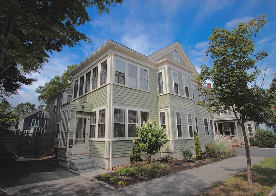 1st image of 90 Bromfield St #90