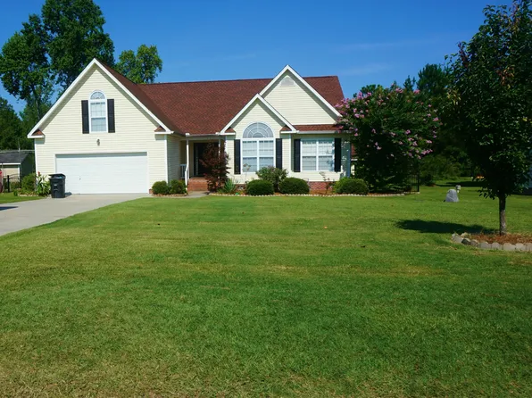 102 Painted Pony Ct, Elgin, SC 29045