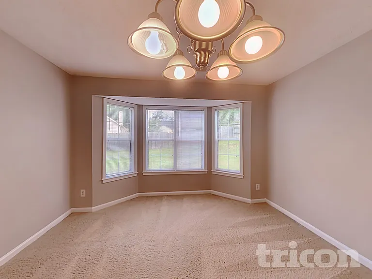 4549 Aladdin Ct — Photo 4
