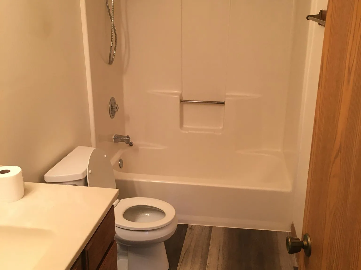 180 N Freeman Dr — Photo 2