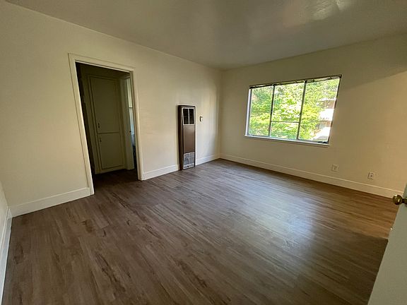 2nd image of 1625 O St APT 204