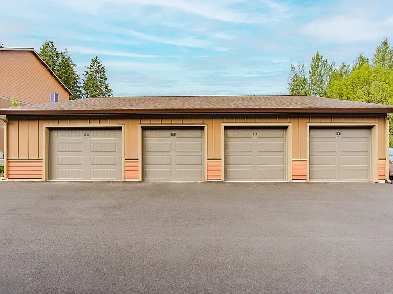 East | Garages