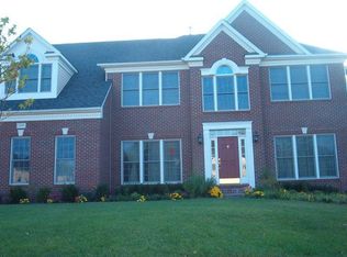 22490 Forest Manor Dr, Ashburn, VA