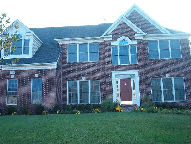 22490 Forest Manor Dr photo 1